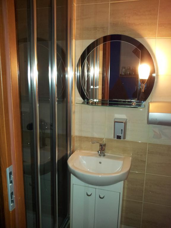Euro Hostel *